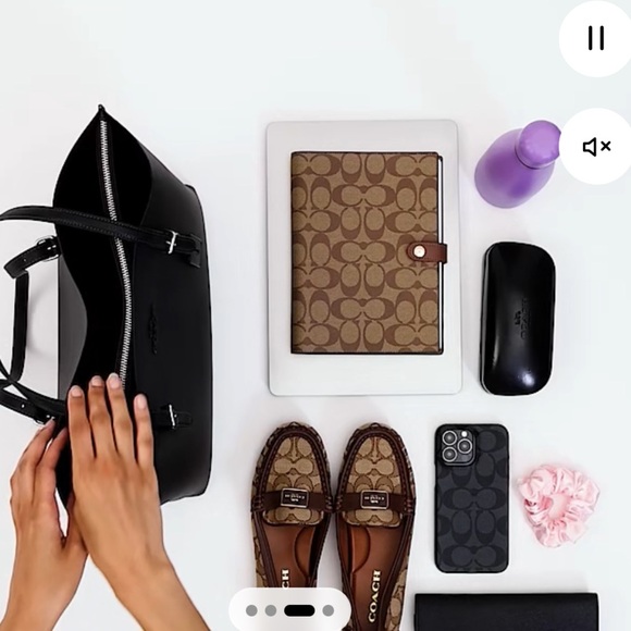 Coach Black and White Tote Bag - Picture 11 of 16